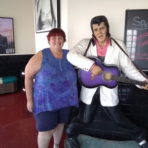 Meet your Posher, Diana